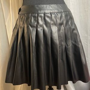 Pleated mini skirt